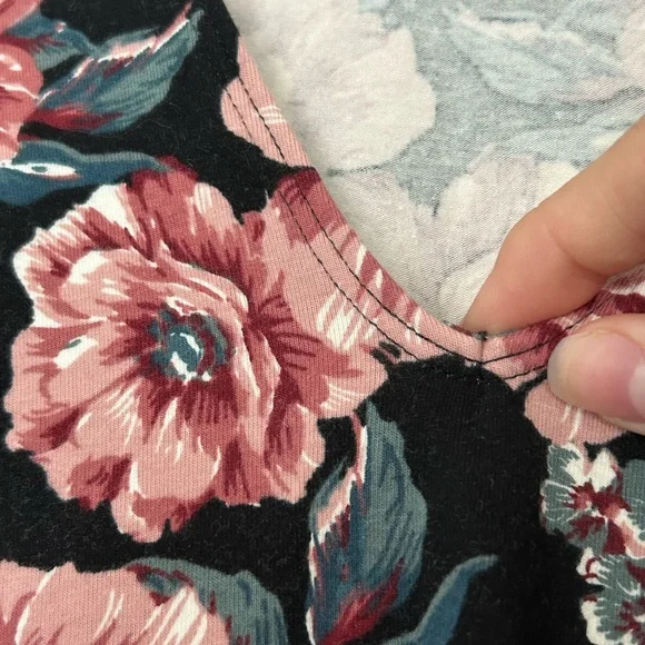 HOLLISTER floral choker neck skater dress - Picture 3 of 8